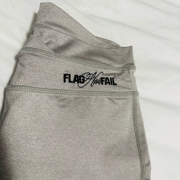 Flag Nor Fail leggings - Picture 3 of 6